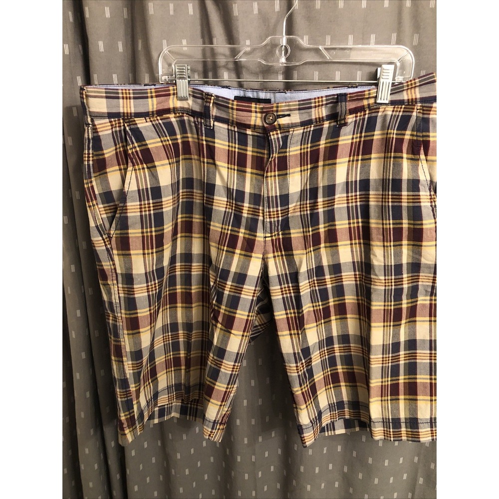 Tommy Hilfiger Mens Shorts Size 38 Multicolor Plaid Flat Front Pockets